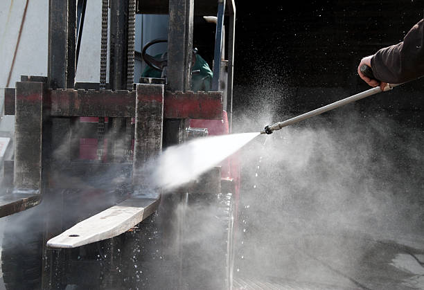 Pressure Washing Estimates in Cambridge, IL